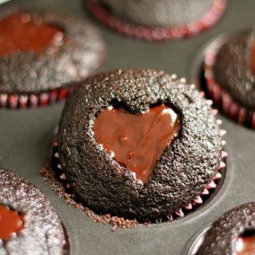 Cupcakes filled with chocolate icing - perfect for Mum's that have a sweet tooth.